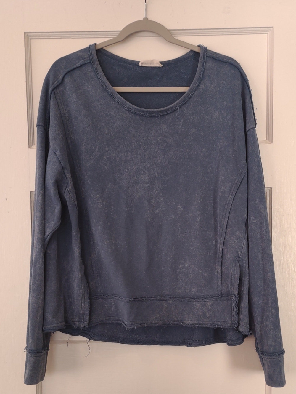 New In Relaxed Washed Blue Raw Edge Women's Sweatshirt Large
